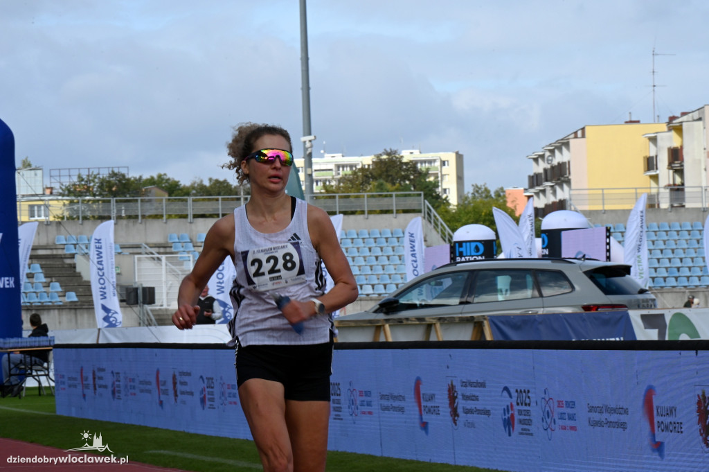 12. Półmaraton Włocławek: zawodnicy na mecie
