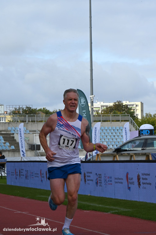 12. Półmaraton Włocławek: zawodnicy na mecie