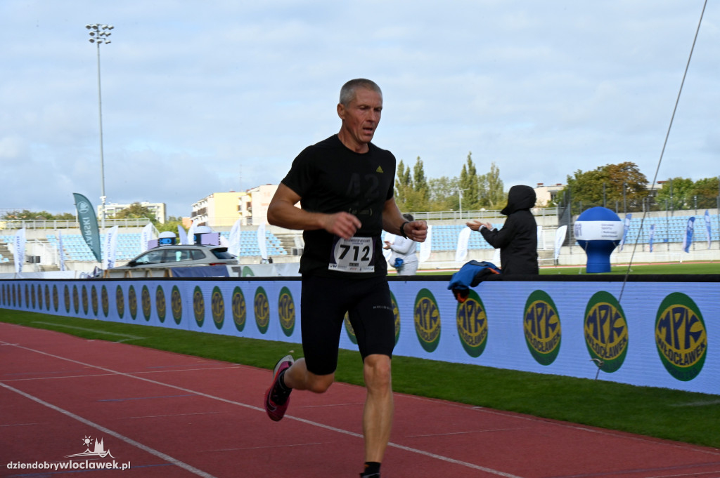 12. Półmaraton Włocławek: zawodnicy na mecie