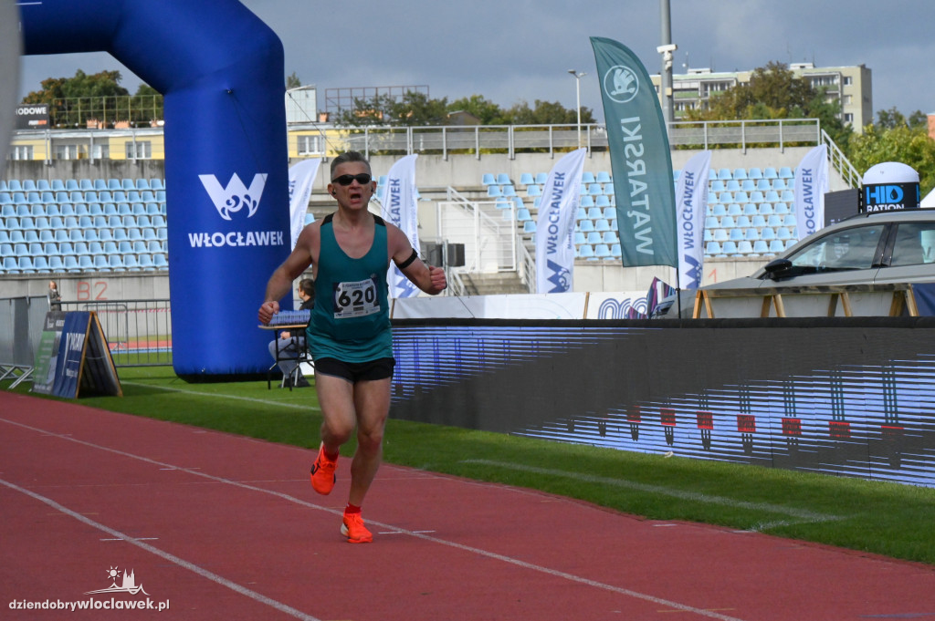 12. Półmaraton Włocławek: zawodnicy na mecie