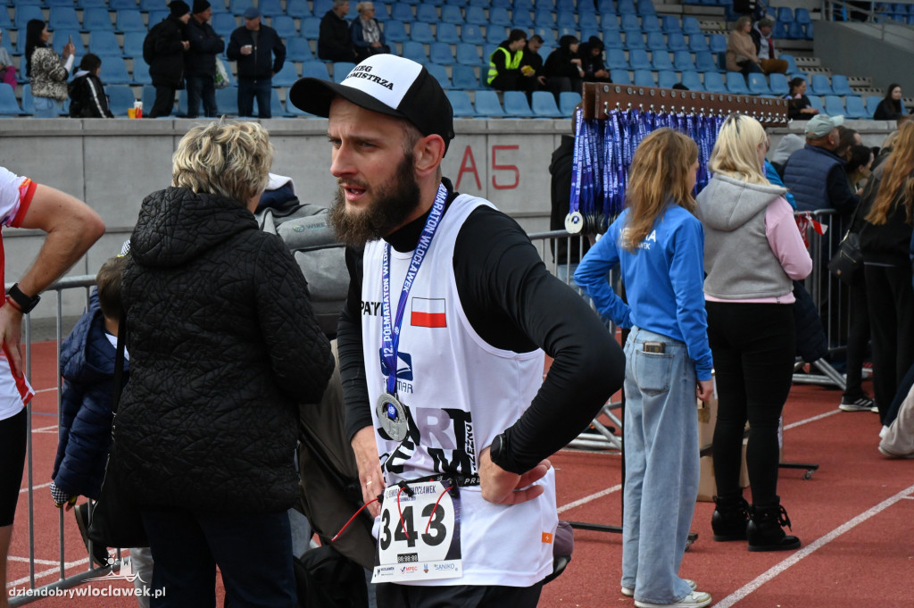 12. Półmaraton Włocławek: zawodnicy na mecie