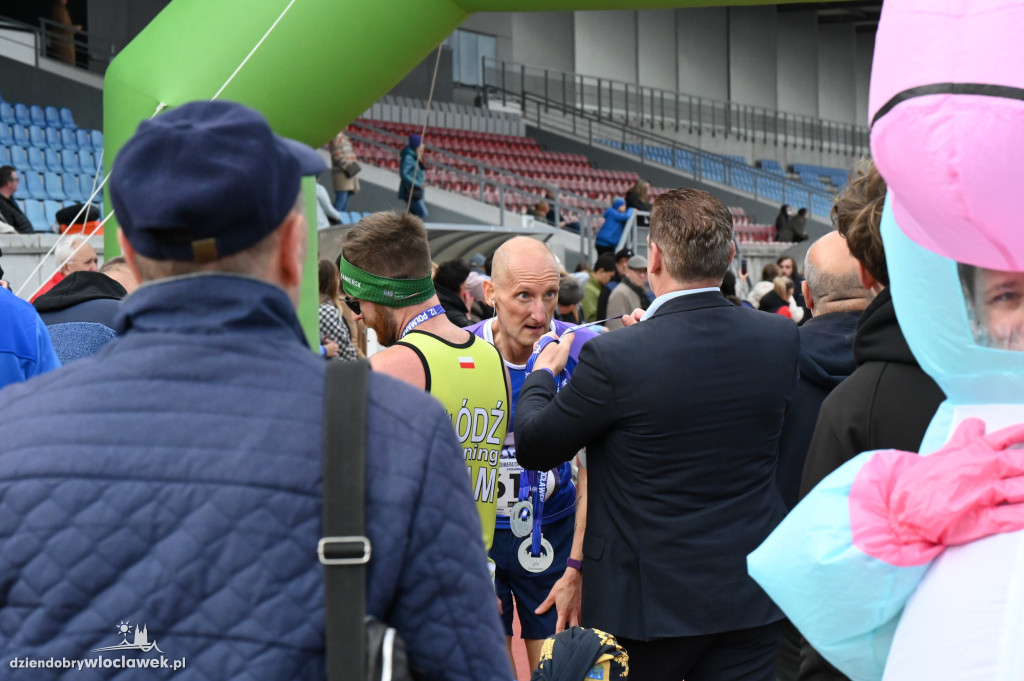12. Półmaraton Włocławek: zawodnicy na mecie