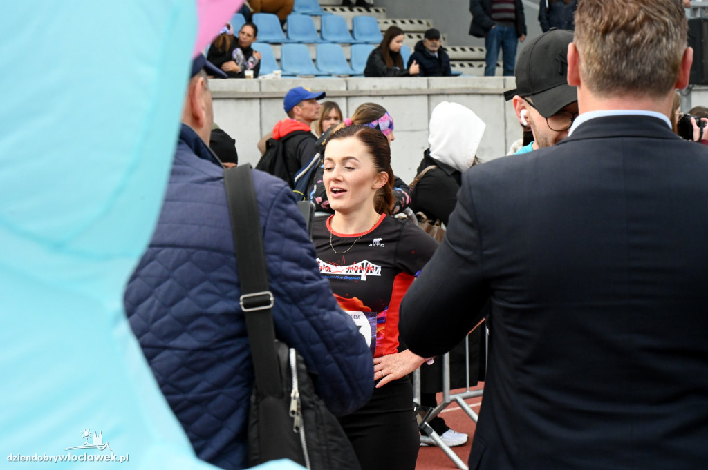 12. Półmaraton Włocławek: zawodnicy na mecie