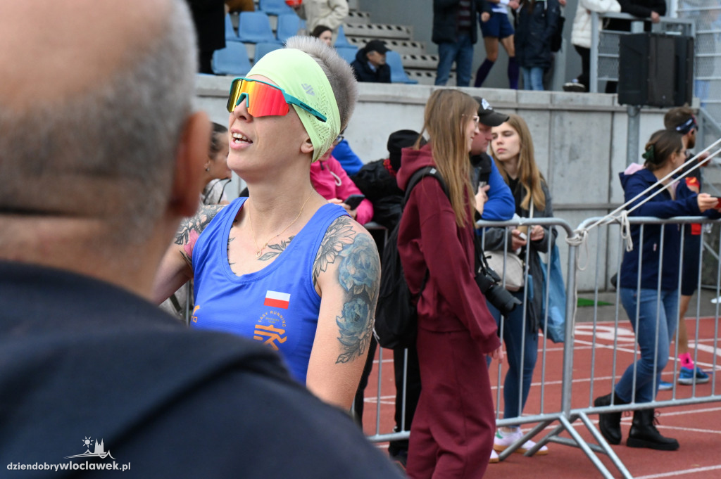 12. Półmaraton Włocławek: zawodnicy na mecie