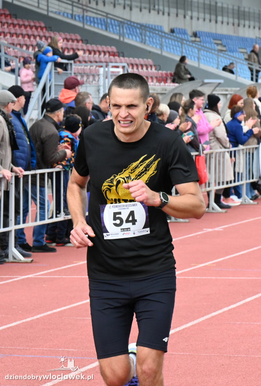 12. Półmaraton Włocławek: zawodnicy na mecie