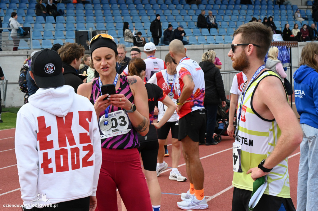 12. Półmaraton Włocławek: zawodnicy na mecie