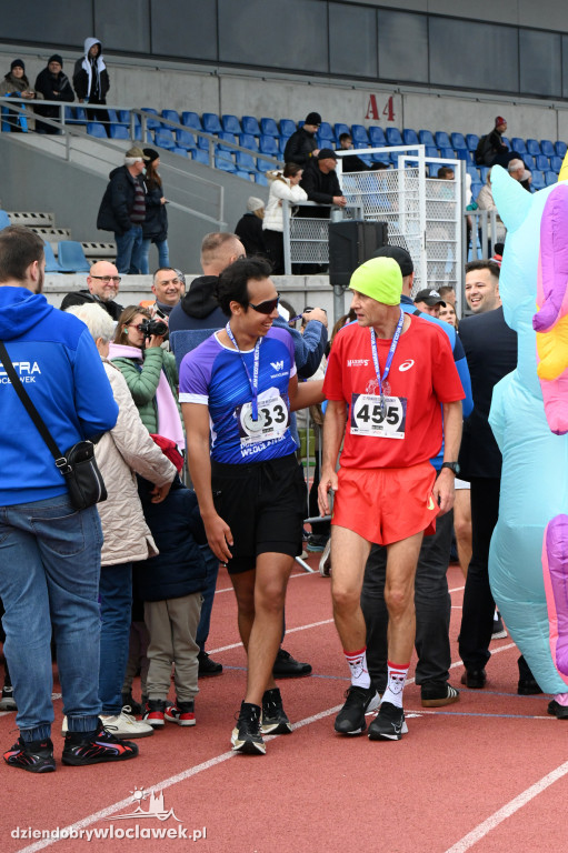 12. Półmaraton Włocławek: zawodnicy na mecie