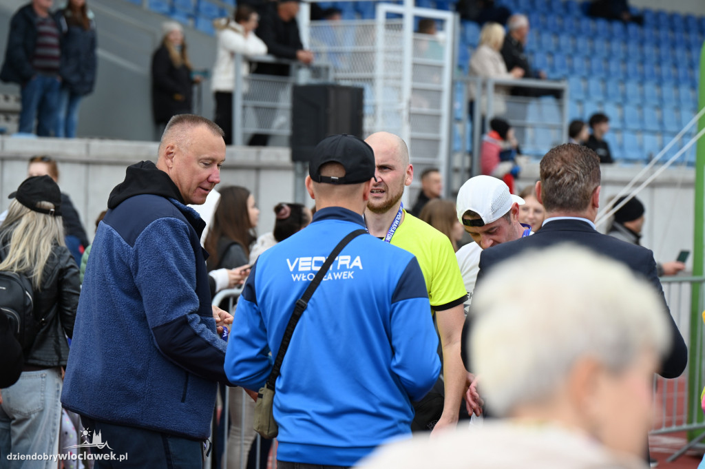 12. Półmaraton Włocławek: zawodnicy na mecie
