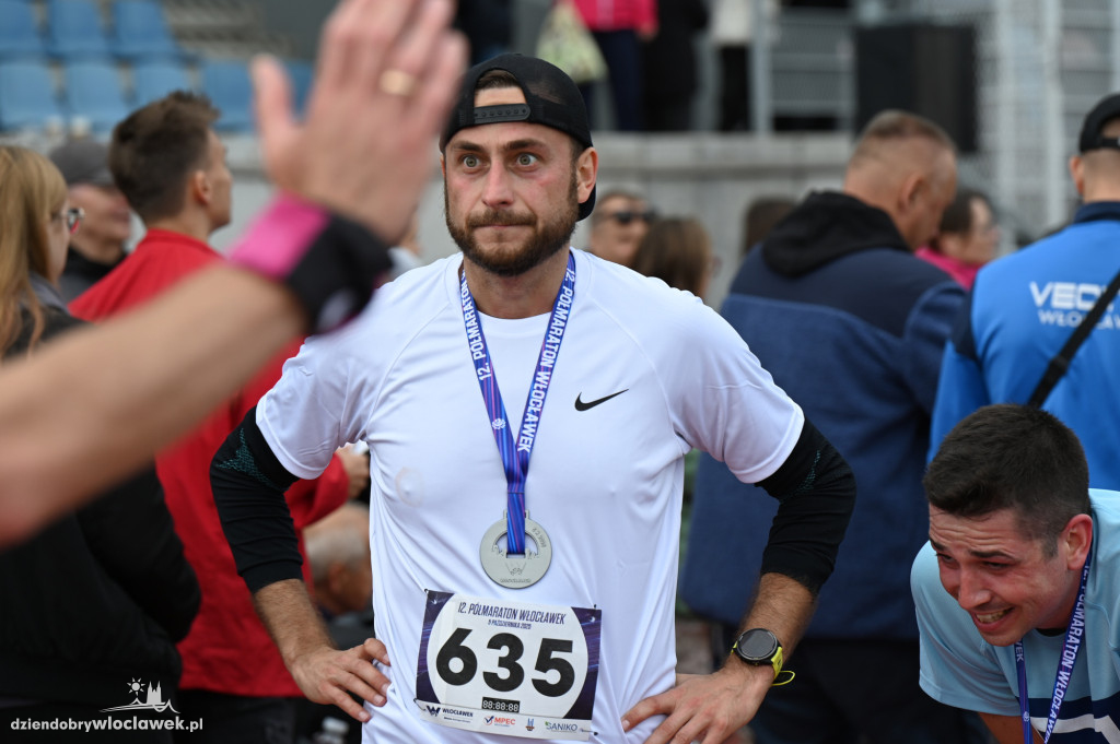 12. Półmaraton Włocławek: zawodnicy na mecie
