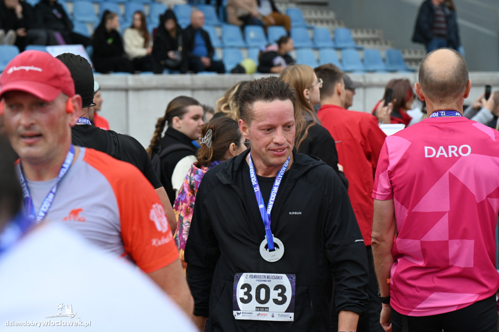 12. Półmaraton Włocławek: zawodnicy na mecie