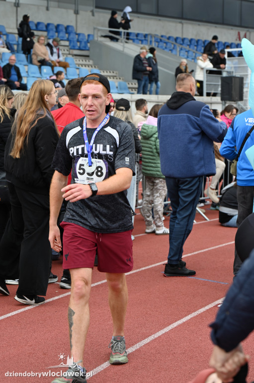 12. Półmaraton Włocławek: zawodnicy na mecie