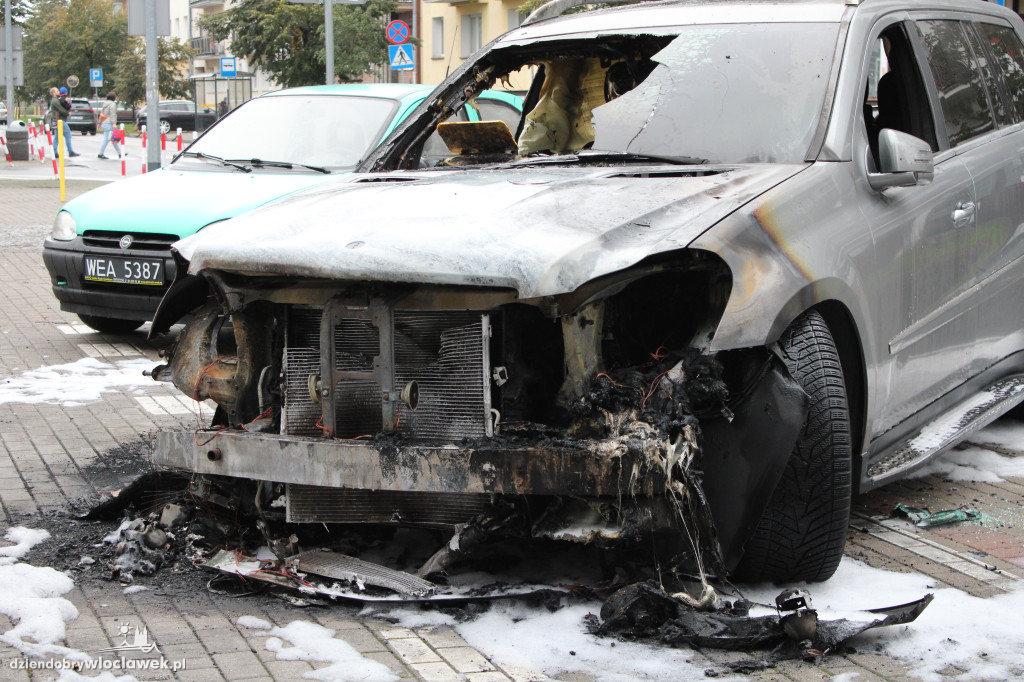 Na Św. Antoniego spłonął mercedes