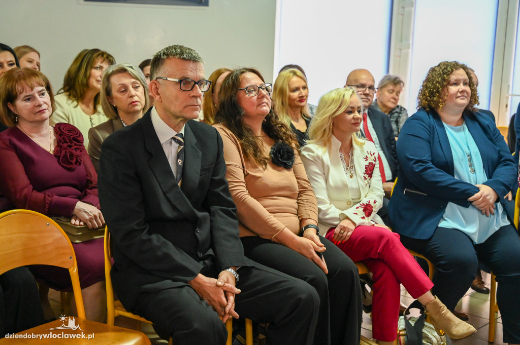 Nauczyciele i pracownicy szkół z wyróżnieniami