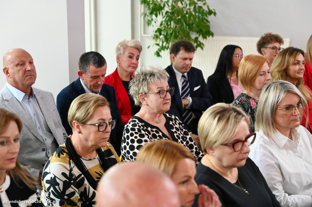 Nauczyciele i pracownicy szkół z wyróżnieniami