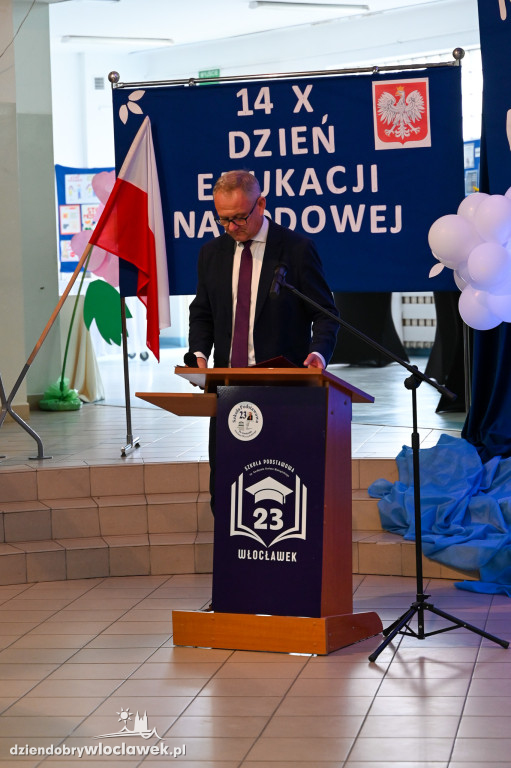 Nauczyciele i pracownicy szkół z wyróżnieniami