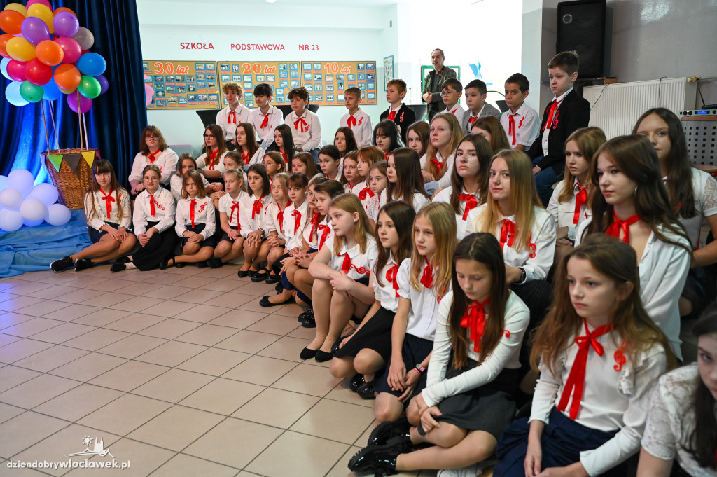 Nauczyciele i pracownicy szkół z wyróżnieniami