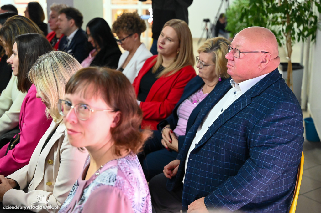 Nauczyciele i pracownicy szkół z wyróżnieniami
