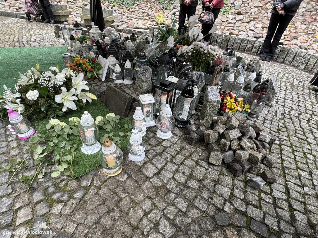 Pogrzeb dzieci zmarłych przed urodzeniem