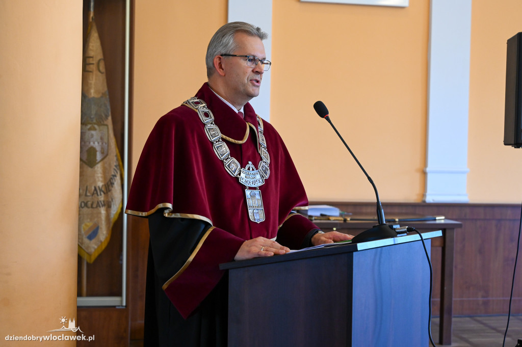 Pasowanie na uczniów rzemiosła w Cechu