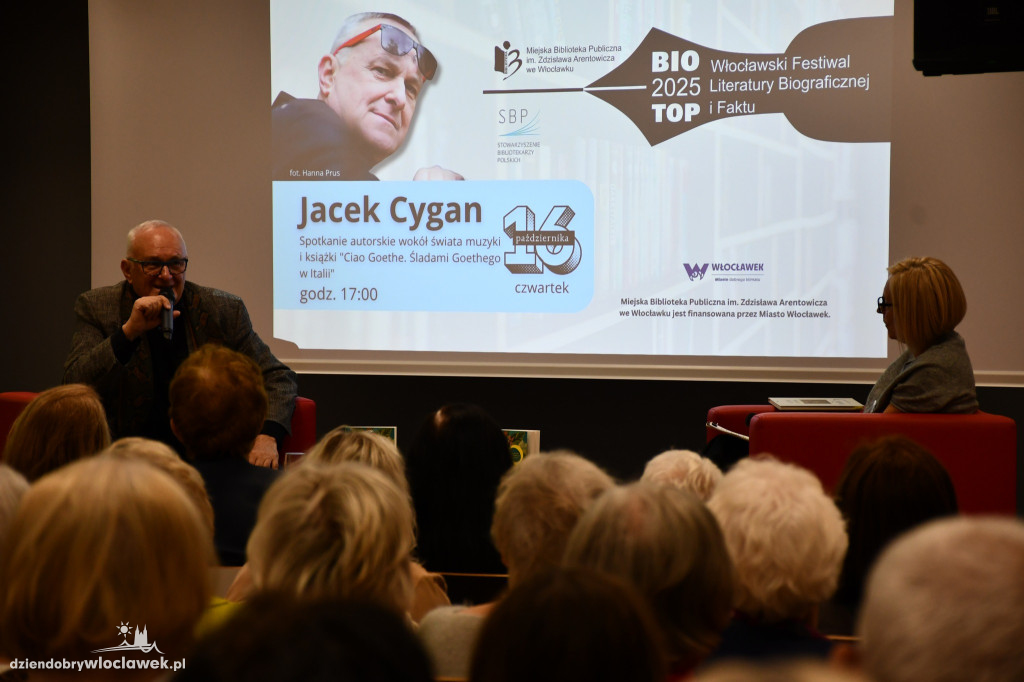 Jacek Cygan w Bibliotece Miejskiej we Włocławku