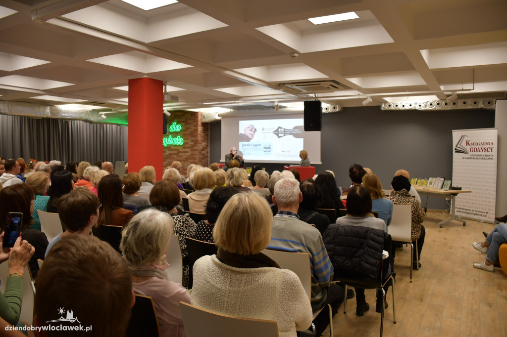Jacek Cygan w Bibliotece Miejskiej we Włocławku
