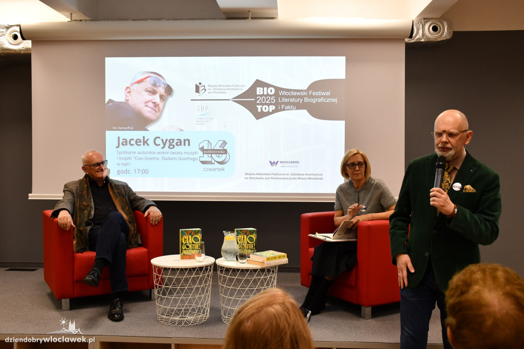 Jacek Cygan w Bibliotece Miejskiej we Włocławku