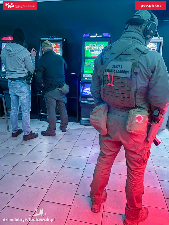 Nalot KAS na nielegalne salony gier