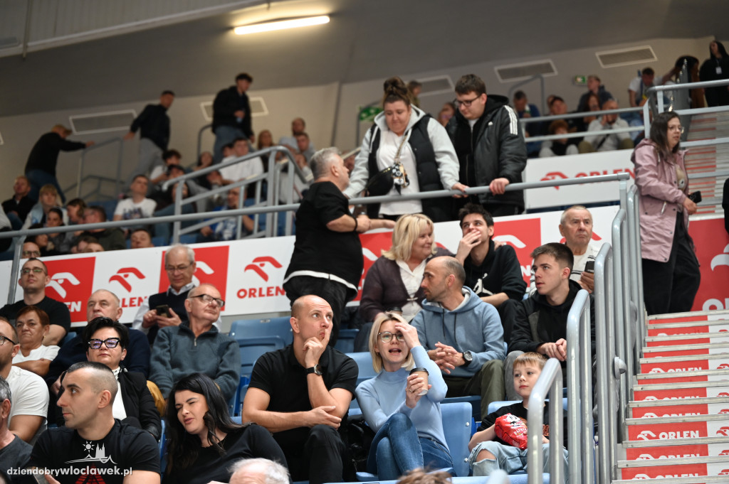  Anwil Włocławek gra z MKS-em Dąbrowa Górnicza