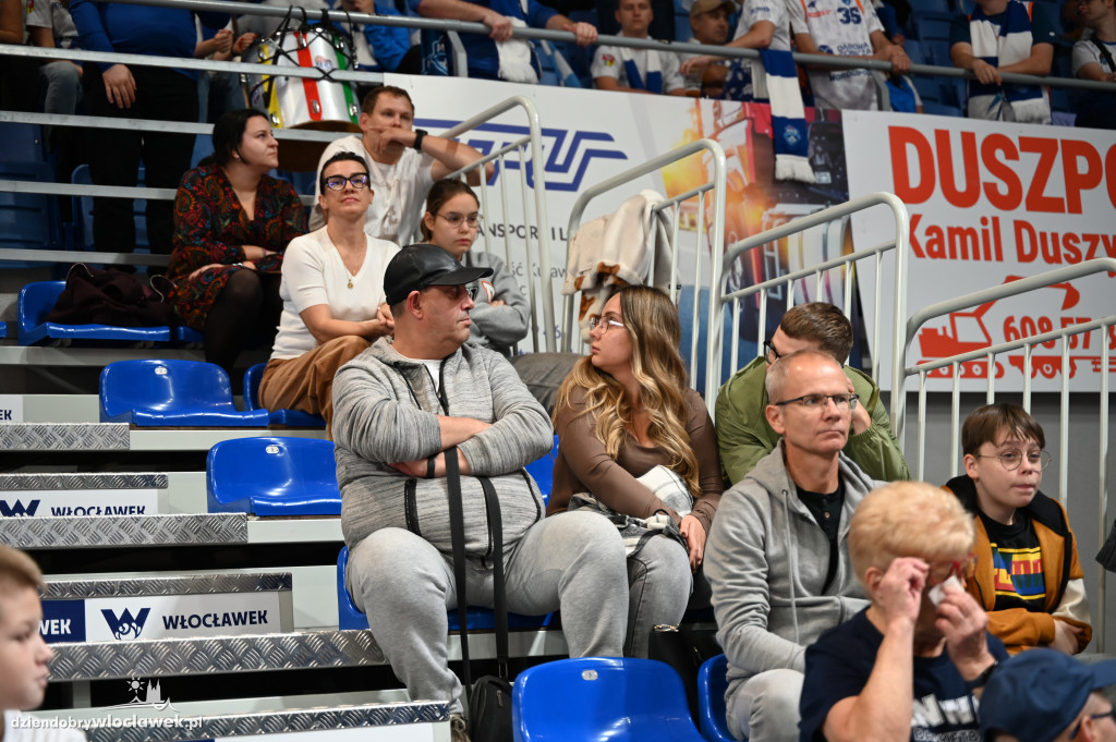  Anwil Włocławek gra z MKS-em Dąbrowa Górnicza