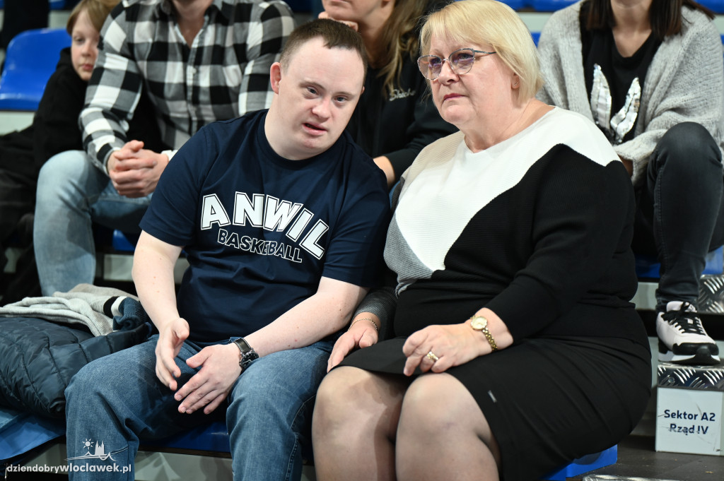  Anwil Włocławek gra z MKS-em Dąbrowa Górnicza