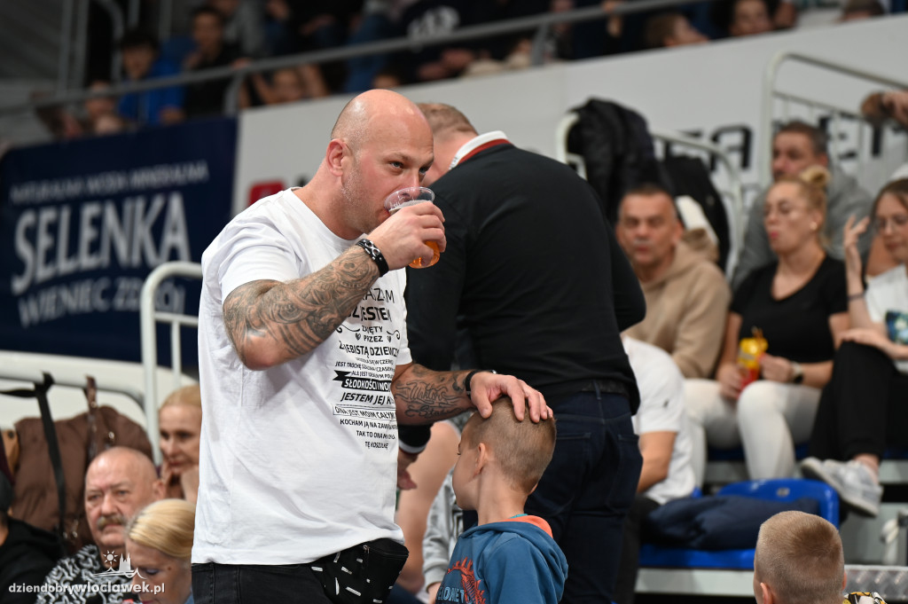  Anwil Włocławek gra z MKS-em Dąbrowa Górnicza