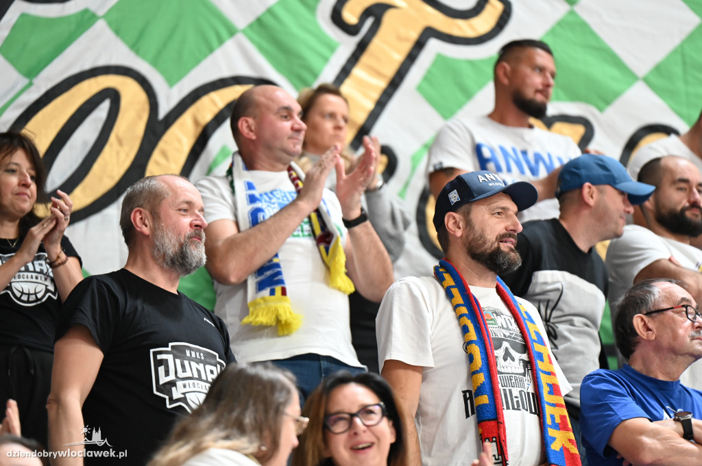  Anwil Włocławek gra z MKS-em Dąbrowa Górnicza