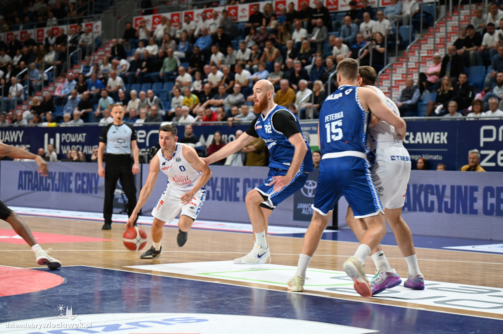  Anwil Włocławek gra z MKS-em Dąbrowa Górnicza