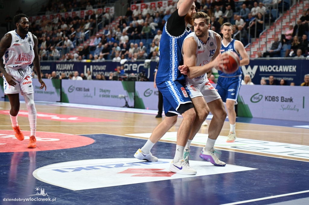  Anwil Włocławek gra z MKS-em Dąbrowa Górnicza