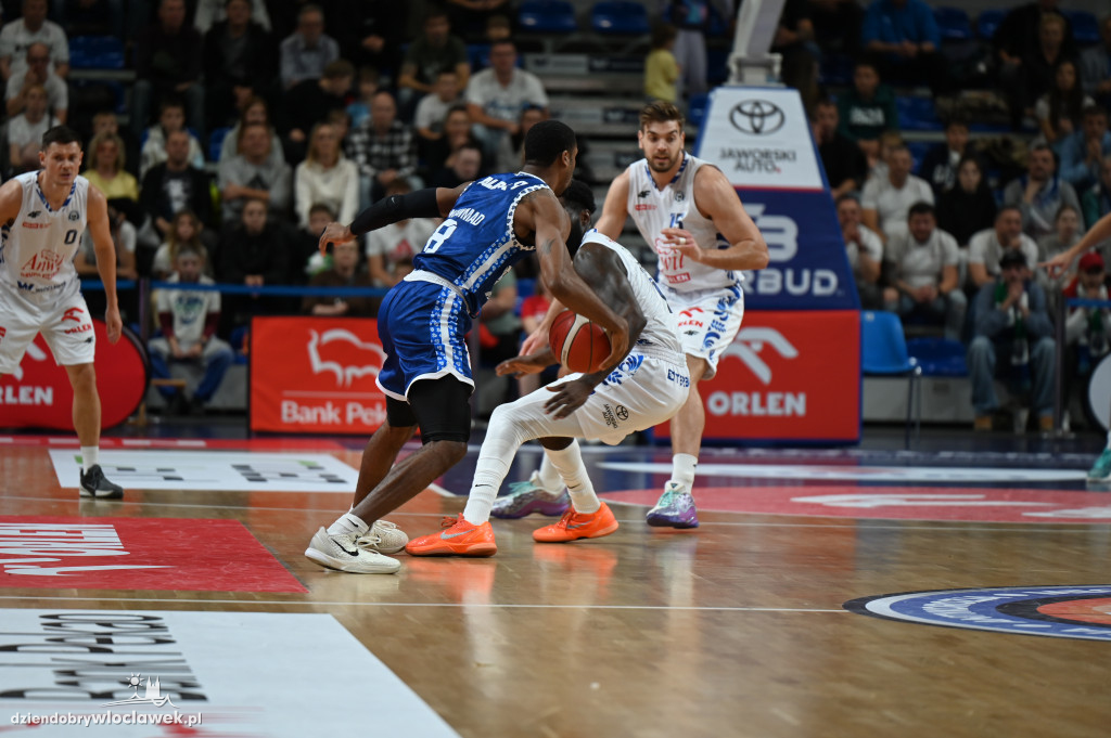  Anwil Włocławek gra z MKS-em Dąbrowa Górnicza