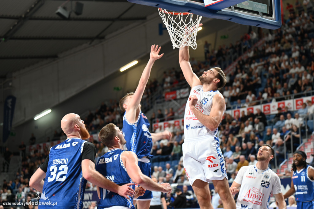  Anwil Włocławek gra z MKS-em Dąbrowa Górnicza