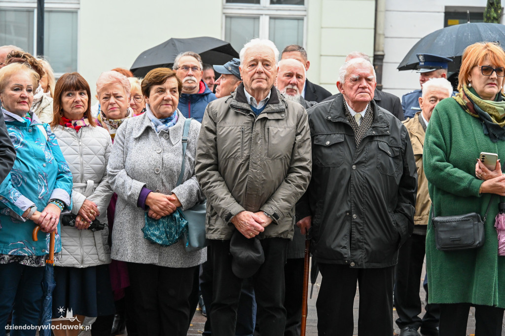 Odsłonięcie tablicy - 50-lecie woj. włocławskiego