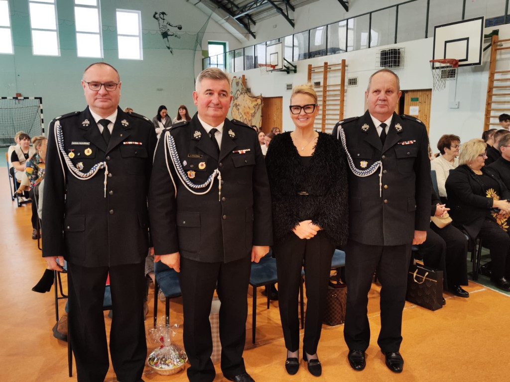 Ślubowanie Małych Strażaków w Tłuchowie