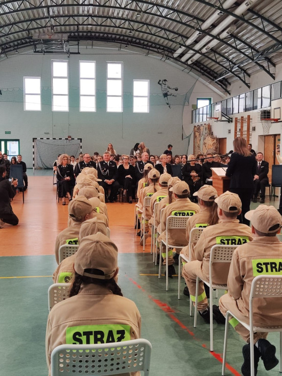 Ślubowanie Małych Strażaków w Tłuchowie