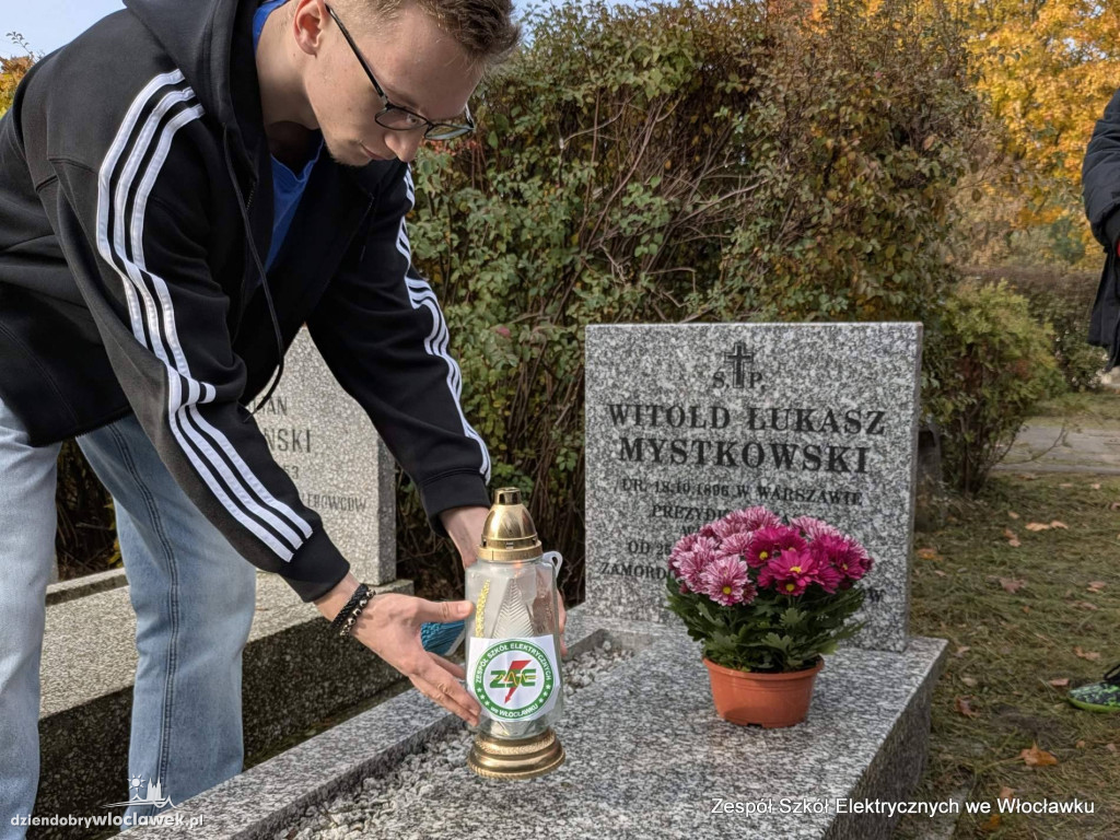 Włocławskie szkoły pamiętają o zmarłych