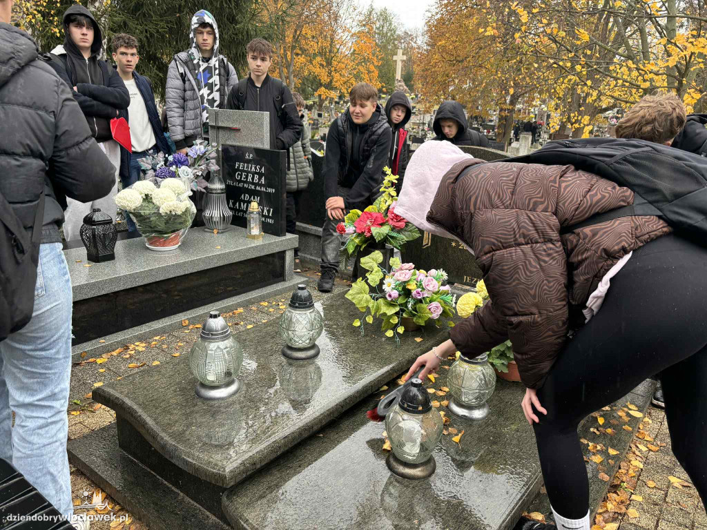 Włocławskie szkoły pamiętają o zmarłych
