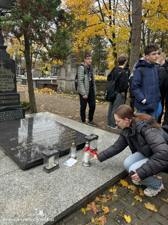 Włocławskie szkoły pamiętają o zmarłych