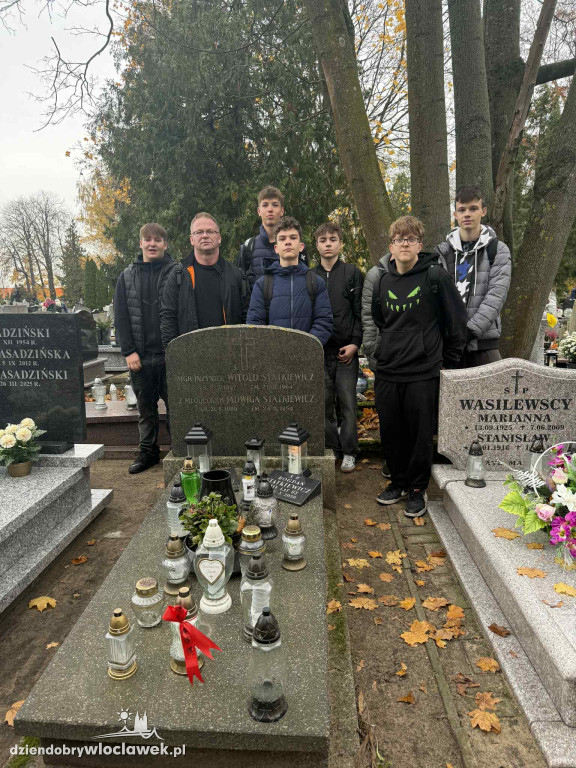 Włocławskie szkoły pamiętają o zmarłych