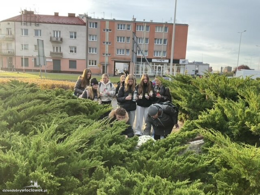 Włocławskie szkoły pamiętają o zmarłych