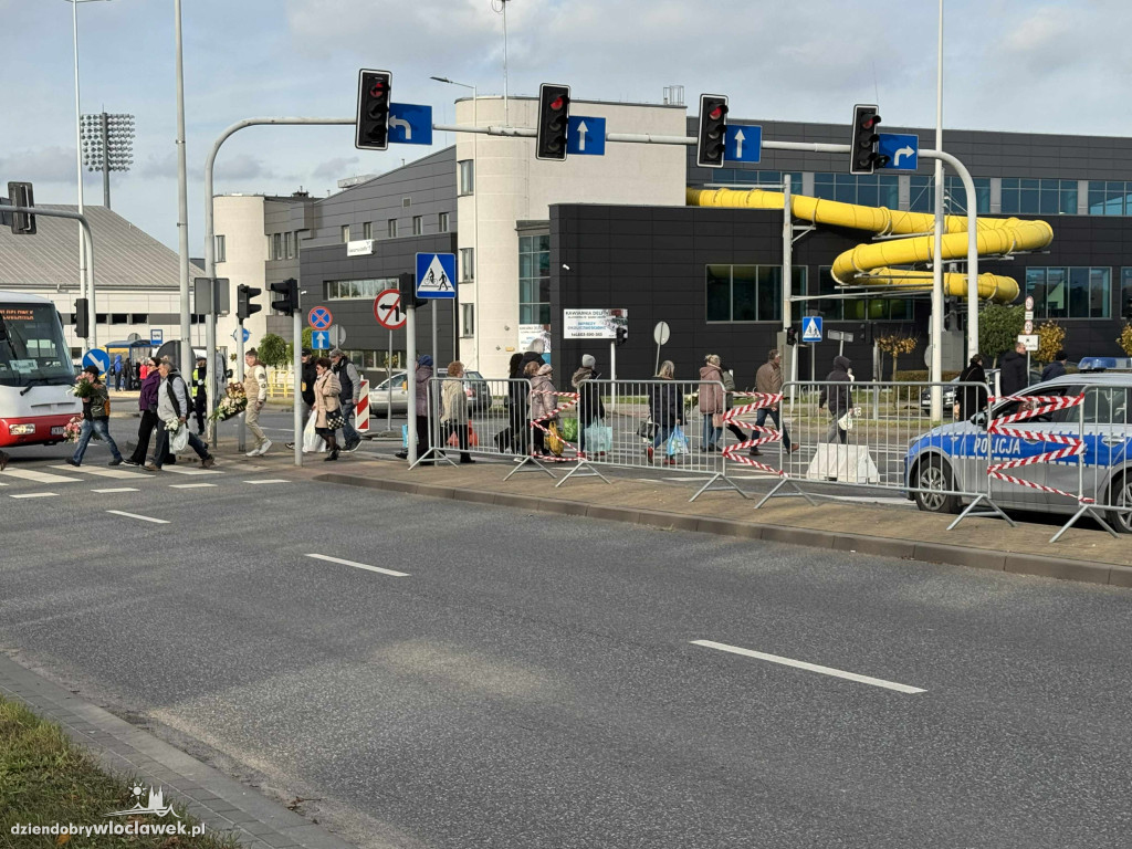 31 października ruch na cmentarzu jak 1 listopada