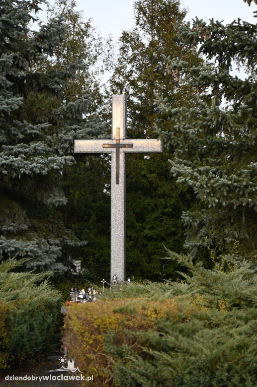 Wszystkich Świętych 2025: Cmentarz w Pińczacie
