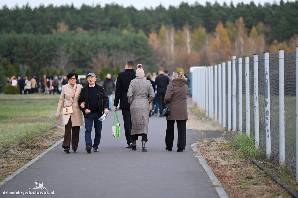 Wszystkich Świętych 2025: Cmentarz w Pińczacie