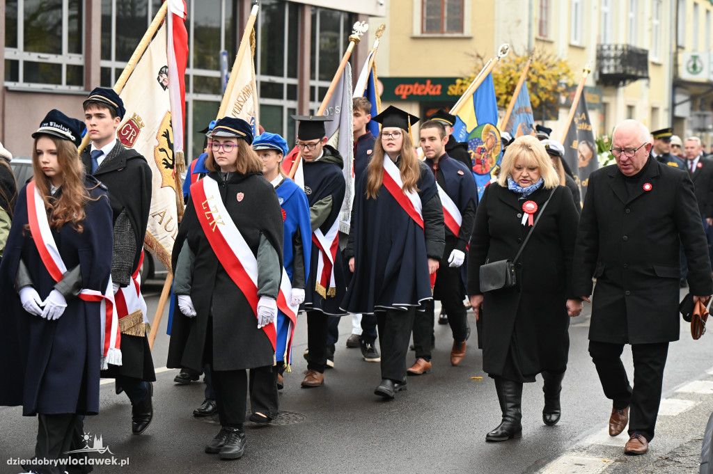 11.XI - obchody na placu Wolności