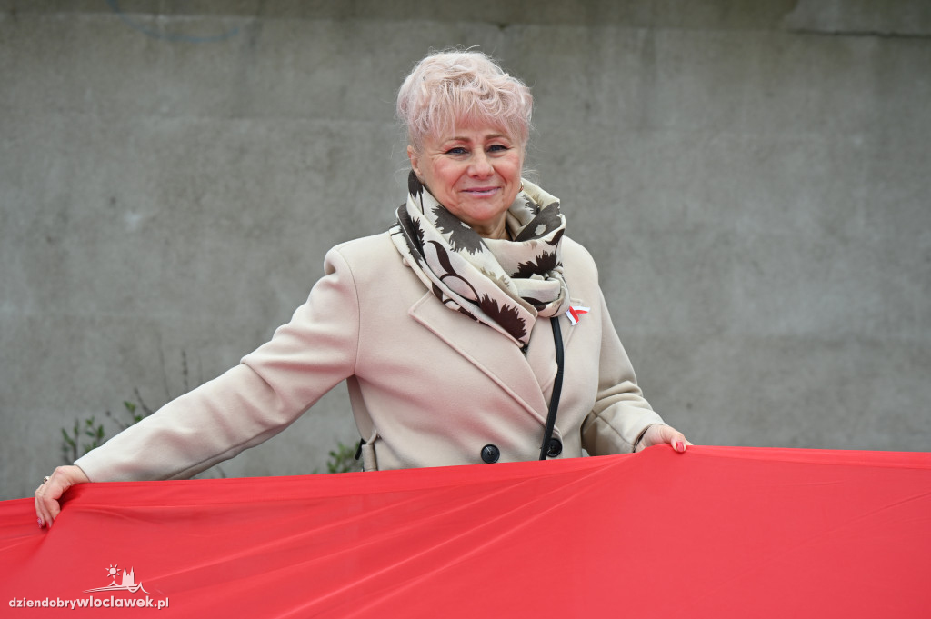 11.XI - przemarsz z Biało-Czerwoną