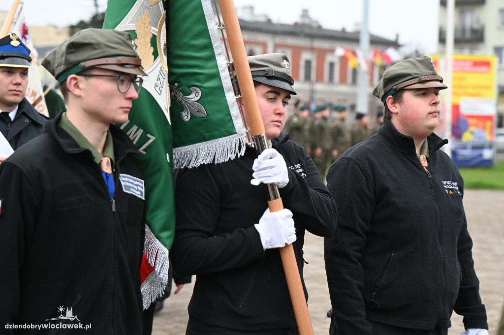 11.XI - obchody na placu Wolności